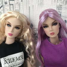 Одну ягодку  беру, на другую смотрю, третью примечаю, четвертая мерещится.