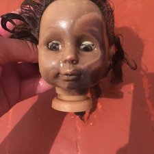 Посоветуйте чем вывести пятна от старой листвы и грязи на кукле