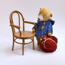 Уютное кресло для медового медвежонка