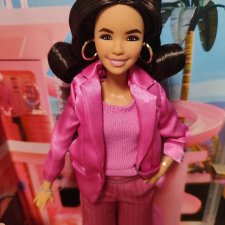 Барби The movie  Глория