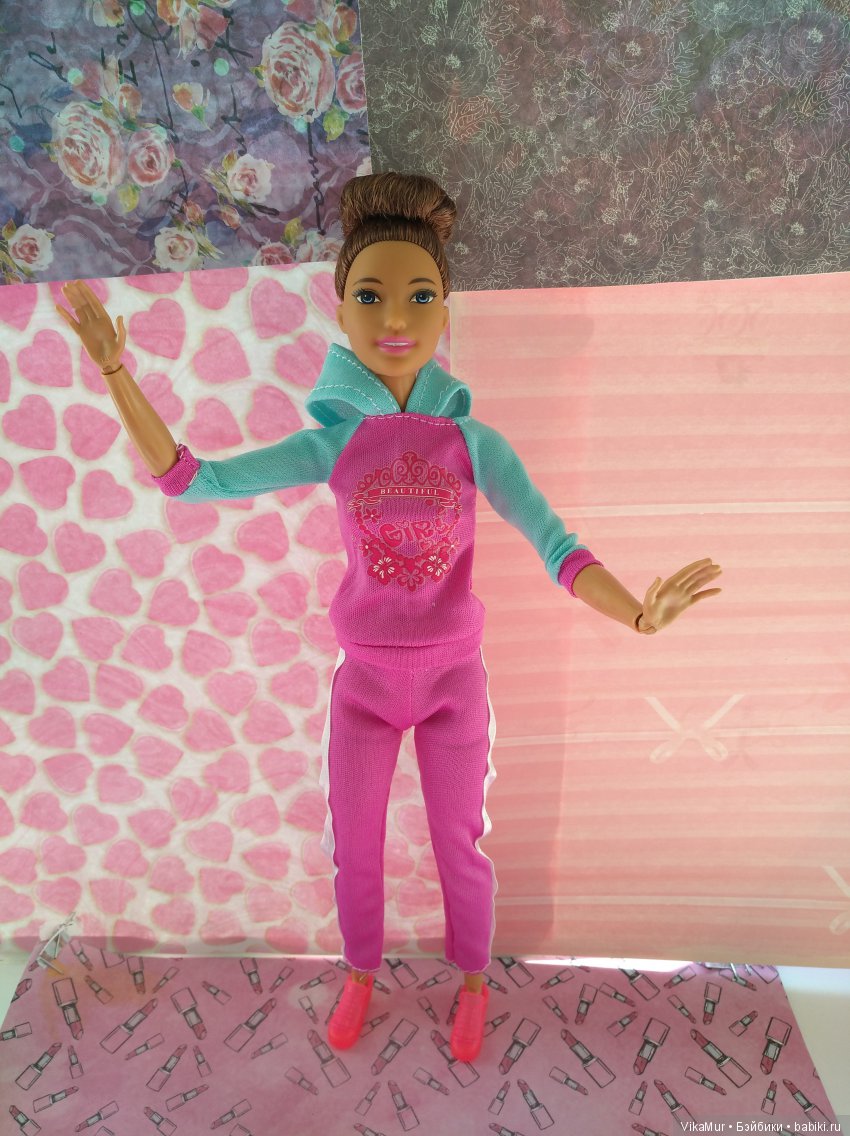 История двух подружек кукол Барби-йог из серии Made to Move