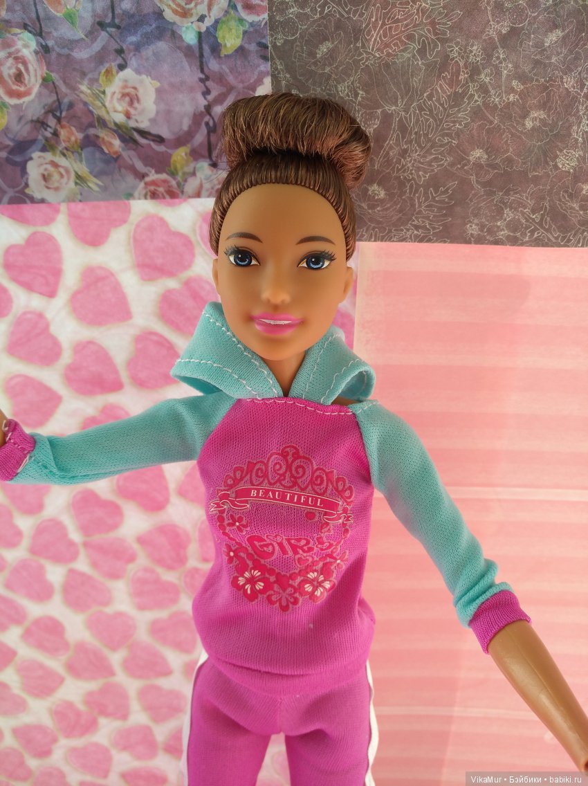 История двух подружек кукол Барби-йог из серии Made to Move