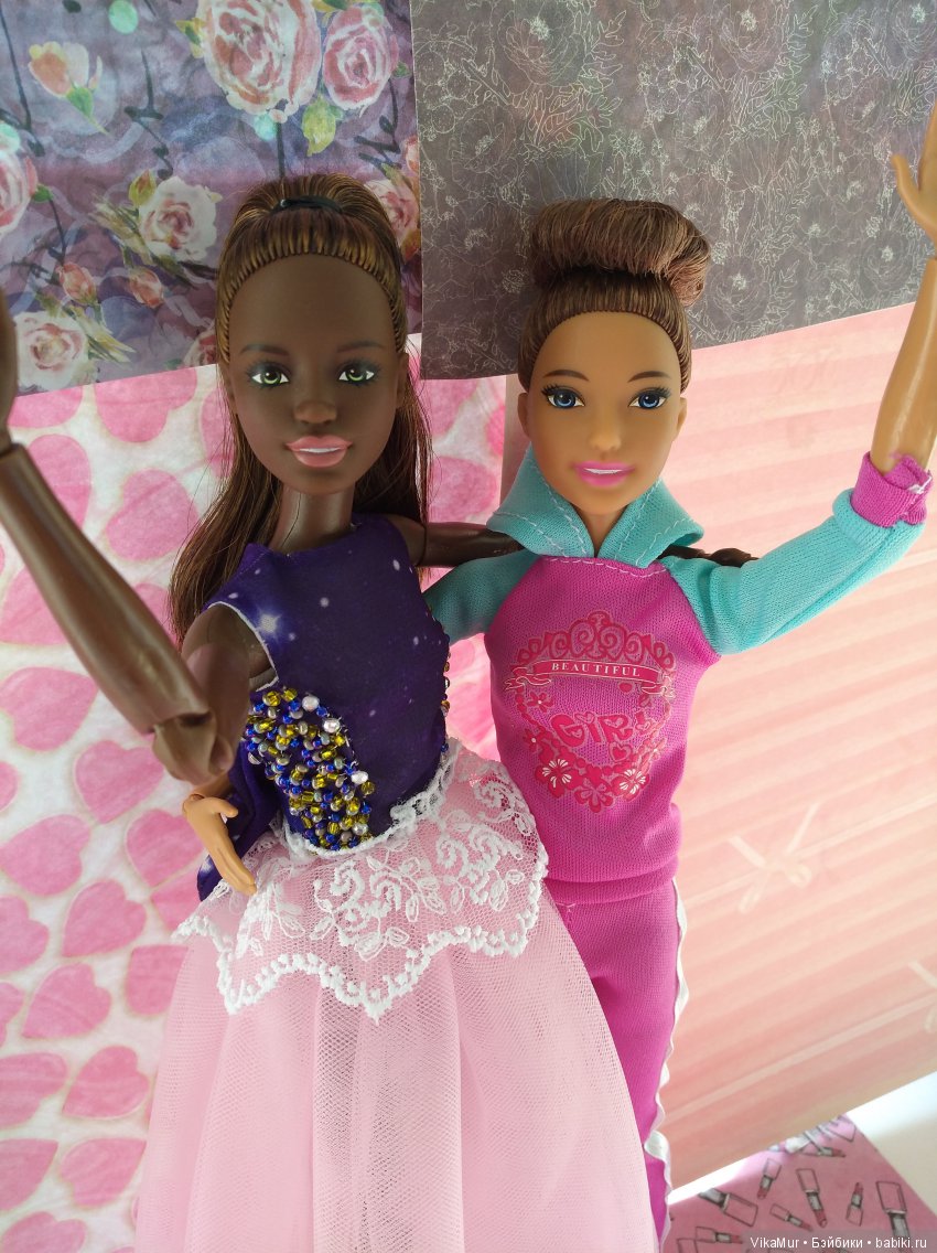 История двух подружек кукол Барби-йог из серии Made to Move