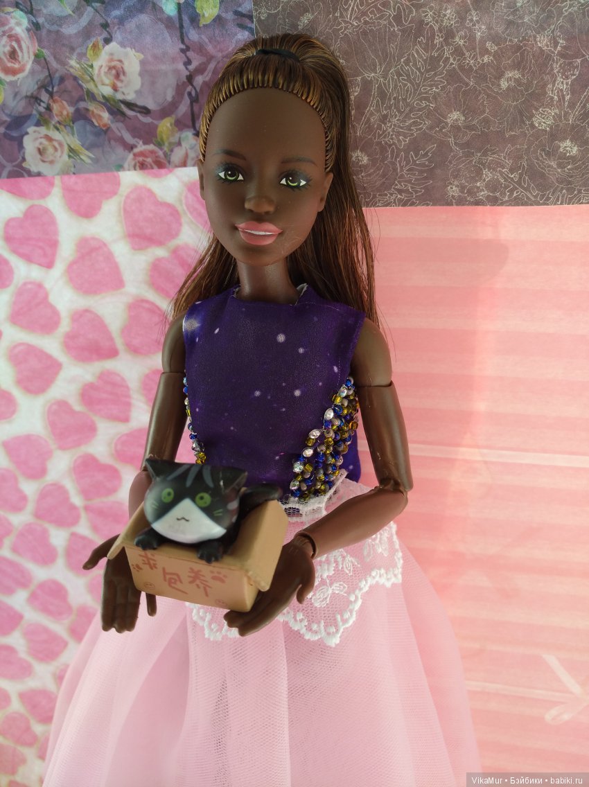 История двух подружек кукол Барби-йог из серии Made to Move