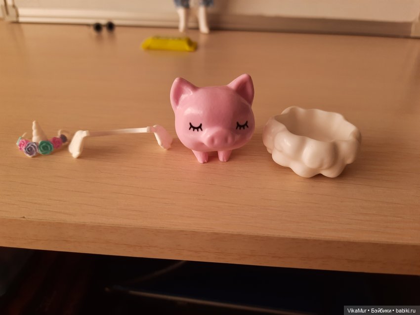 Кукла Barbie Экстра в розовой куртке (или шубе) (фото 5)