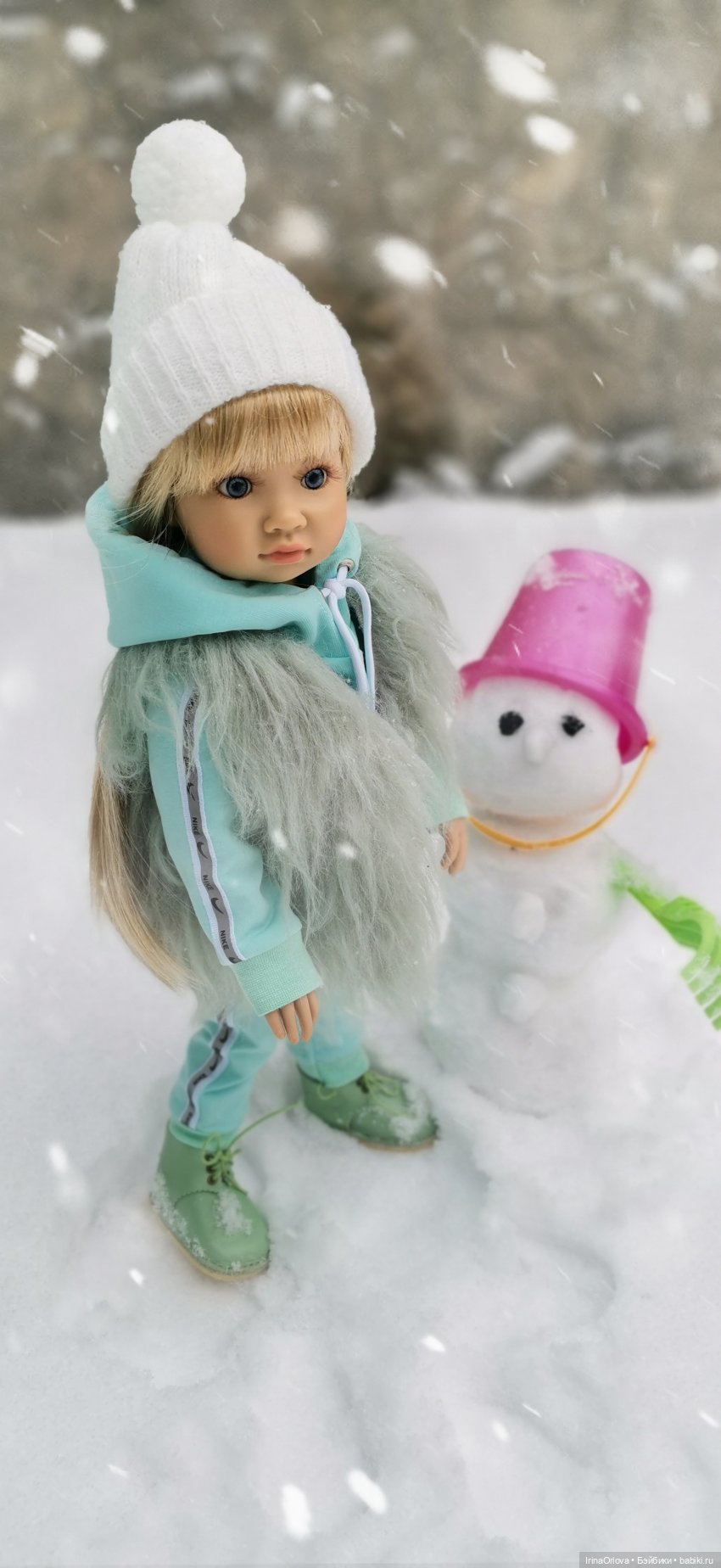 Словно белые пушинки, с неба падают снежинки ❄️❄️❄️