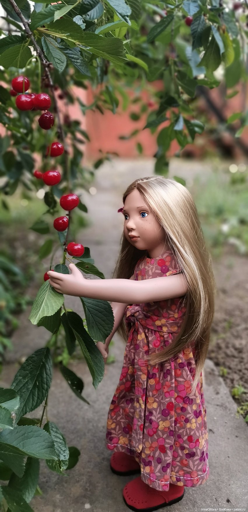 Слева - лето, справа - лето, до чего прекрасно это...🍒🌼