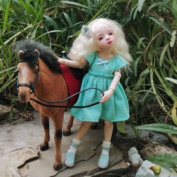 Сонечка и лошадка 🐎