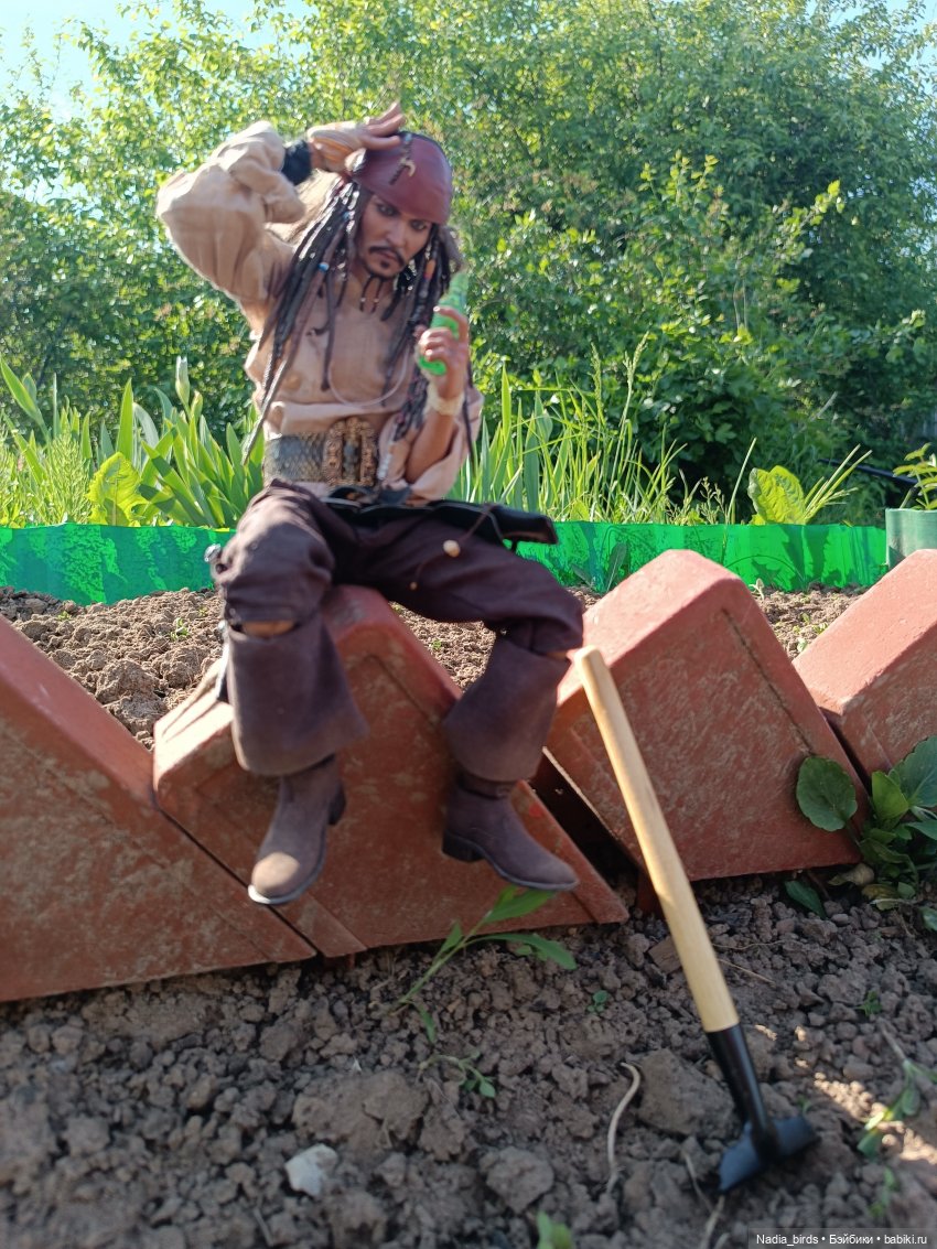 Дачная эксплуатация | Бэйбики Дачная эксплуатация — Коллекционные фигурки Hot Toys (Хот Тойс) 1:6: фото (фото 6)