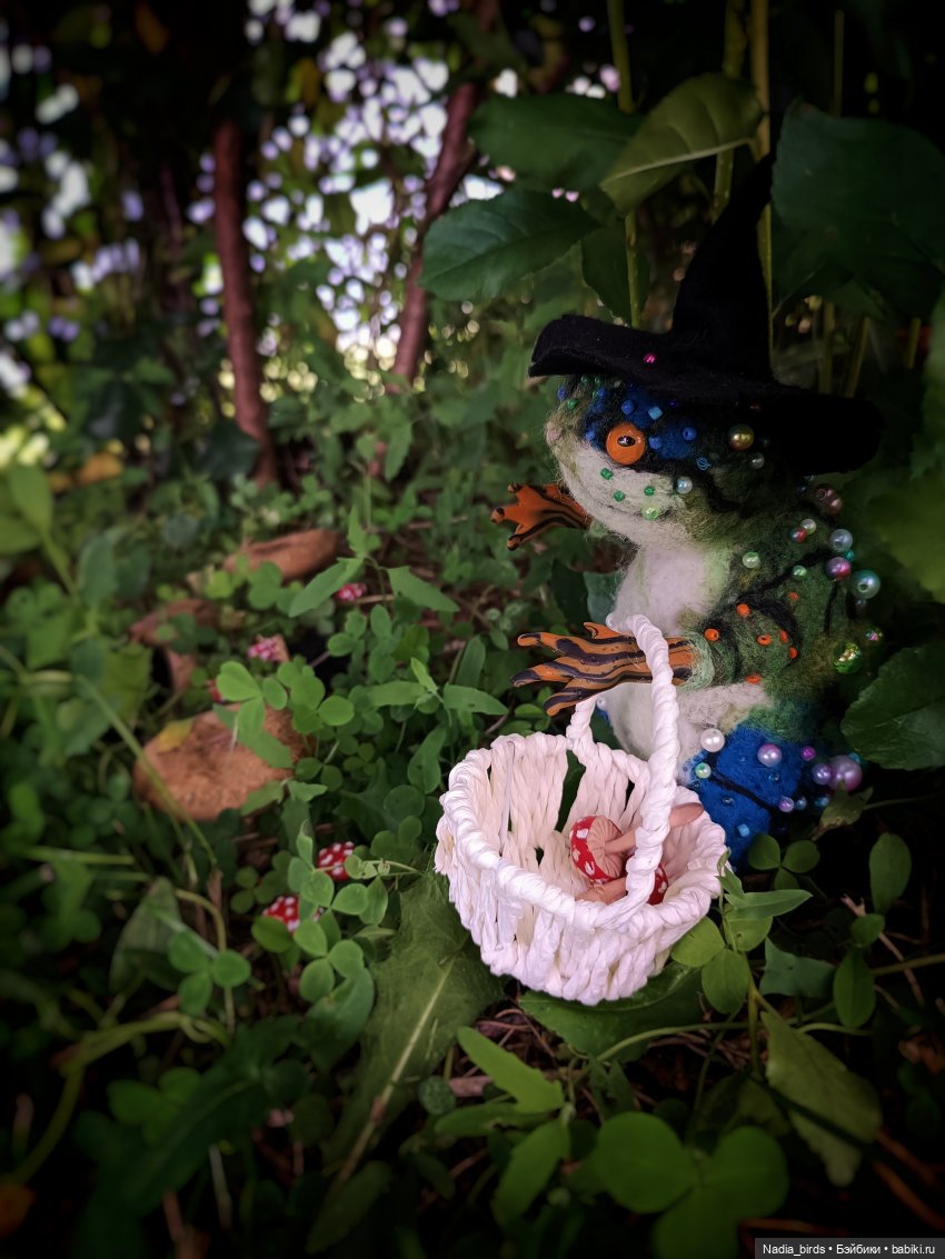 Оливер на прогулке — Валяные игрушки из шерсти: сухое валяние