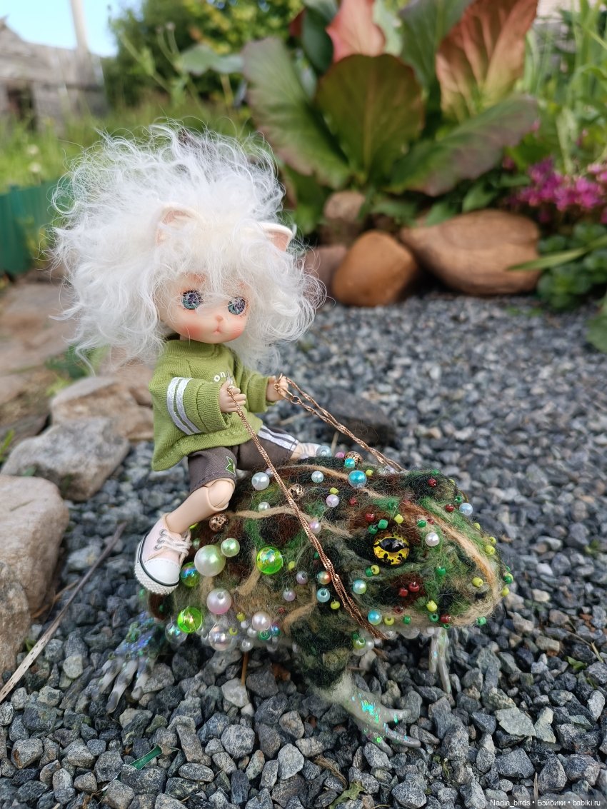 Оливер на прогулке — Валяные игрушки из шерсти: сухое валяние (фото 7)