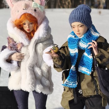 Девочки на прогулке