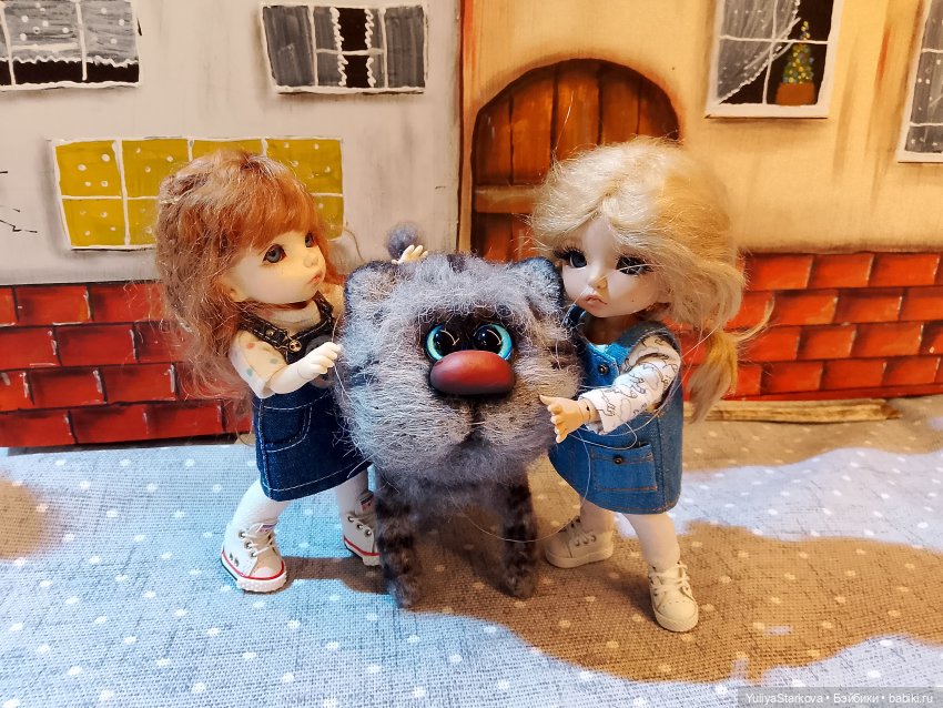 Девчонки на выставке "Мишка с куклою" | Бэйбики Девчонки на выставке "Мишка с куклою"