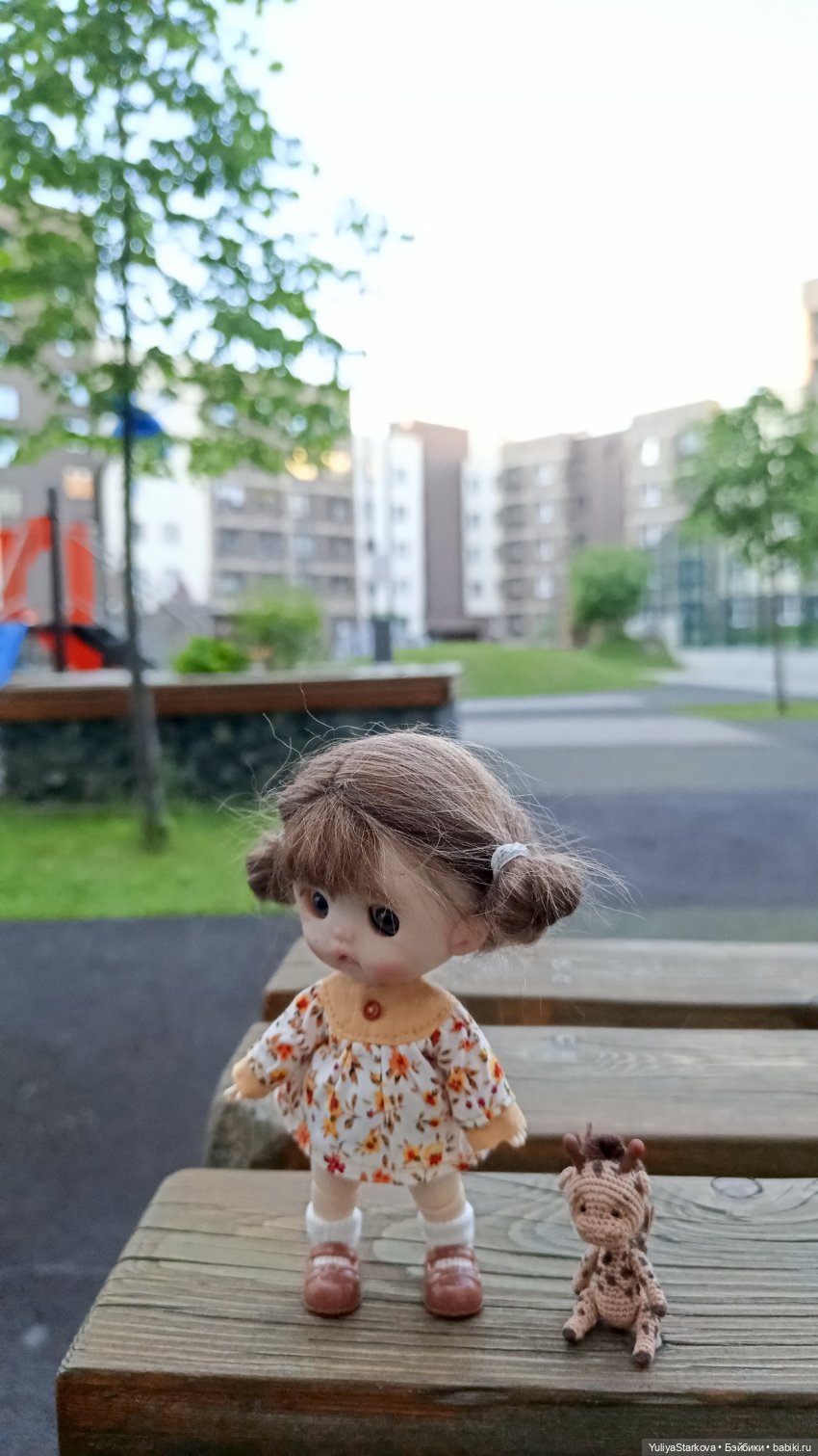Маленькая девочка в большом городе (фото 4)