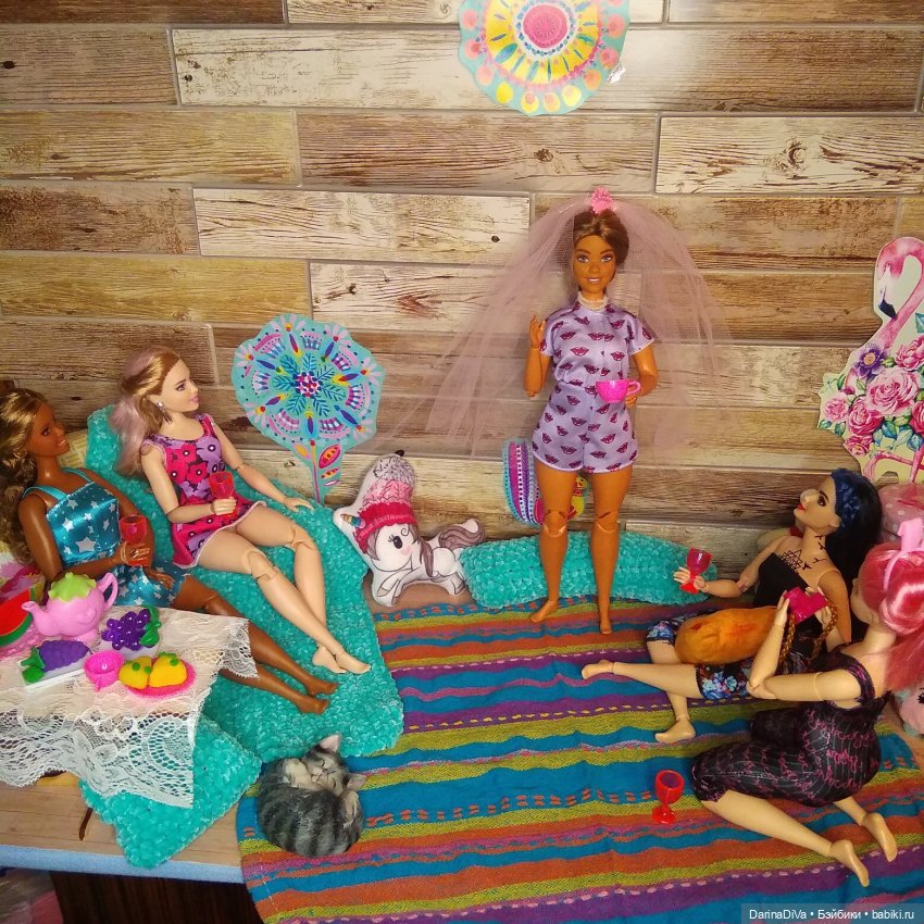 Девичник Розалин — Куклы Barbie (Барби): Looks