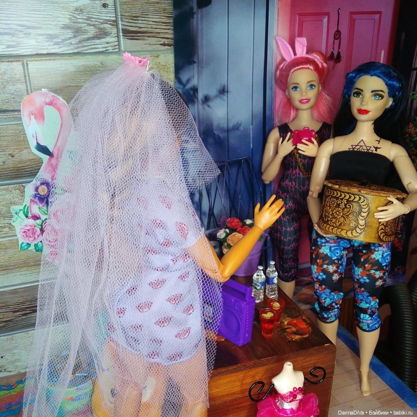 Девичник Розалин — Куклы Barbie (Барби): Looks (фото 6)