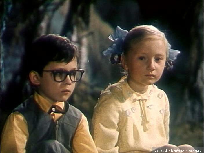 Августфест: "Те ещё фрукты" со своим Закулисьем ("Новогодние приключения Маши и Вити")