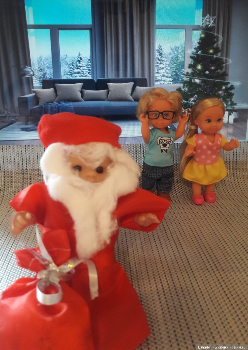 Августфест: "Те ещё фрукты" со своим Закулисьем ("Новогодние приключения Маши и Вити")