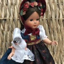 Малышка и ещё меньше