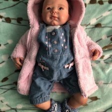 Помогите распознать молд и автора куколки