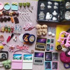 Аксессуары для Барби: гаджеты, еда, посуда