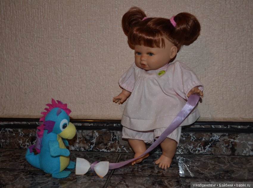 И с ним тоже можно играть как с котёнком.