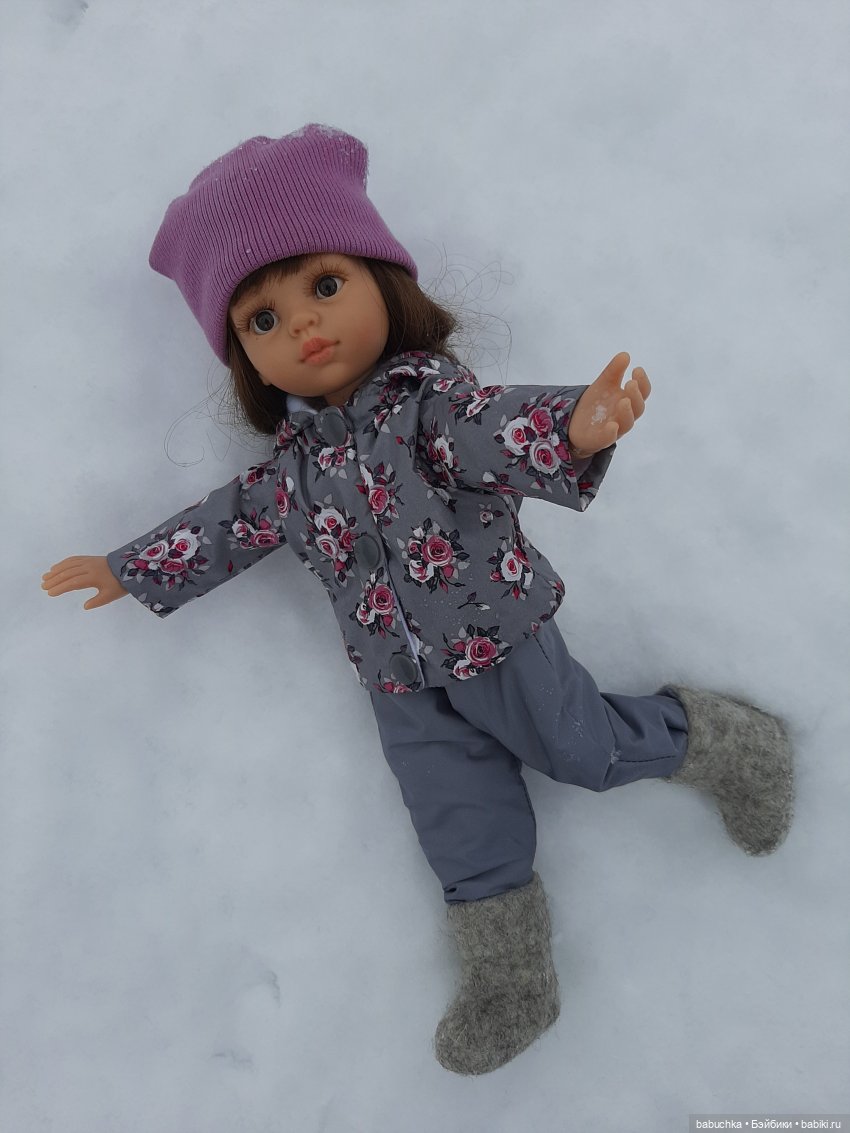 Зимние фото и эпизоды из жизни кукол