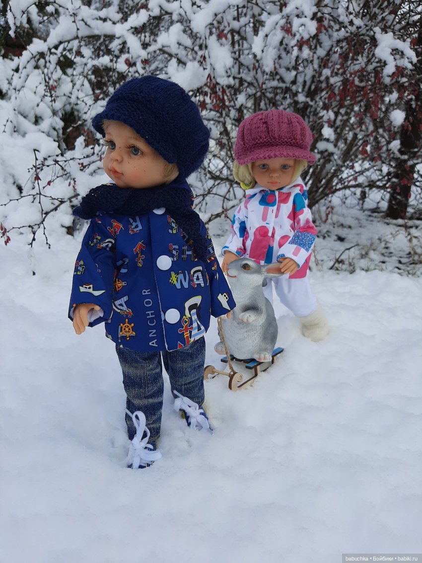 Зимние фото и эпизоды из жизни кукол
