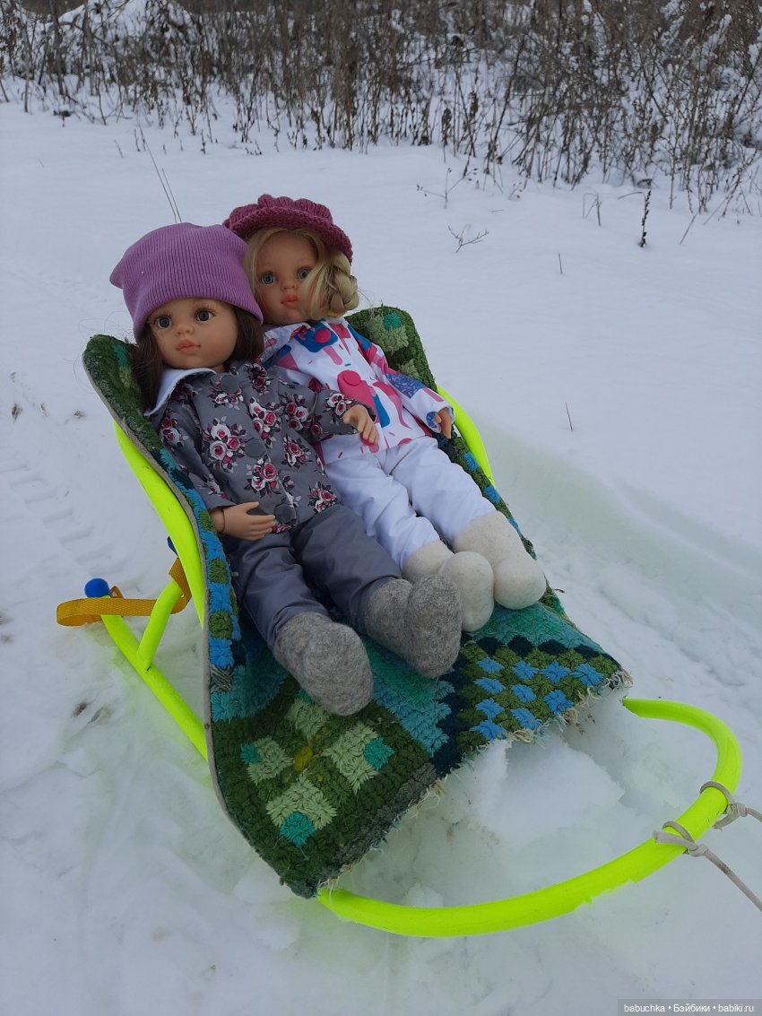 Зимние фото и эпизоды из жизни кукол