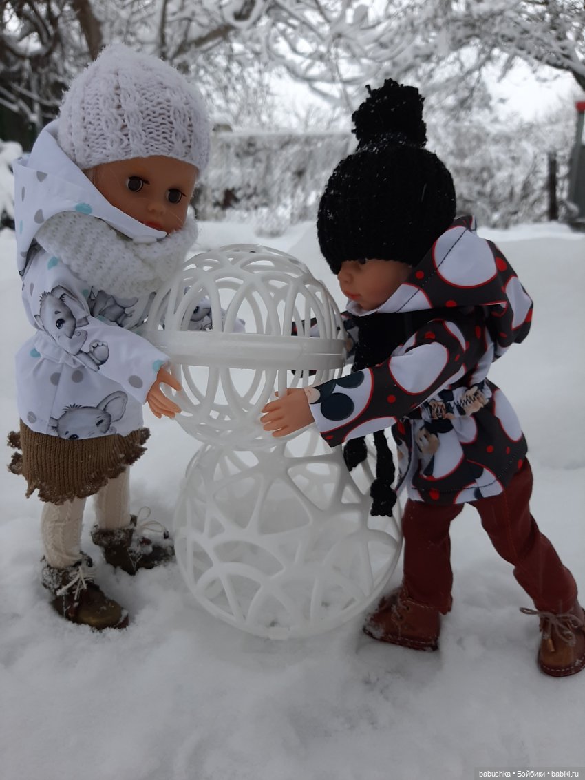 Зимние фото и эпизоды из жизни кукол