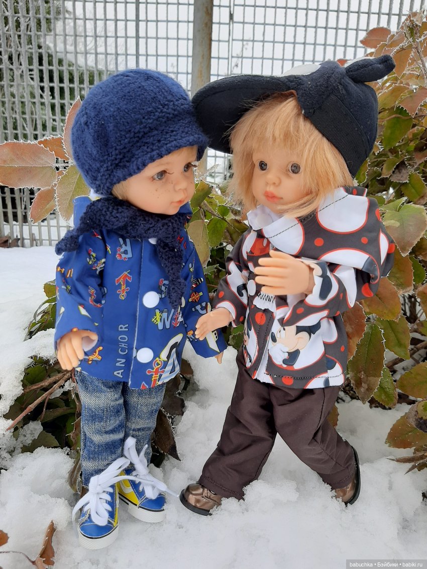 Зимние фото и эпизоды из жизни кукол