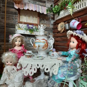 Сюжетные полочки - 3  (Чаепитие в уютном дворике.)