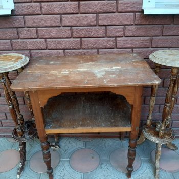 Мы время, мы время зря не тратим. Неведом, неведом нам покой.