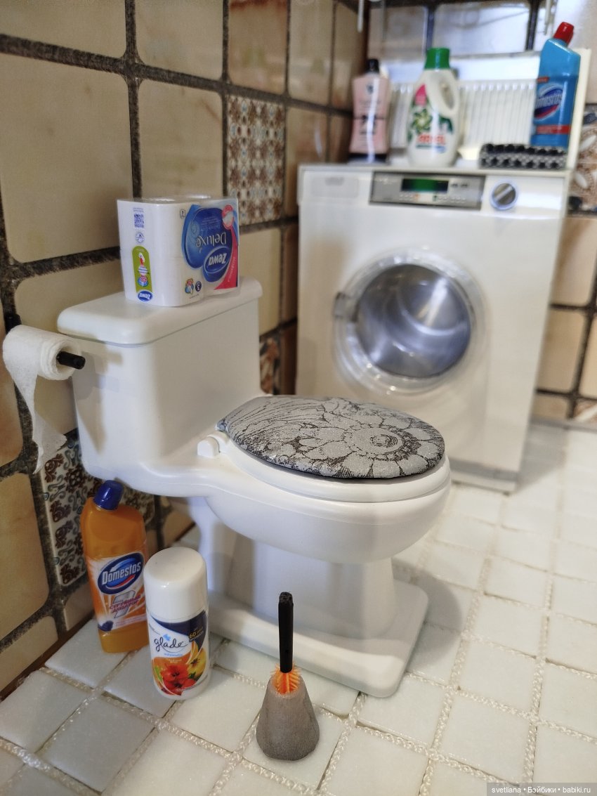 Ванная комната с душевой кабиной в кукольный ДОМ