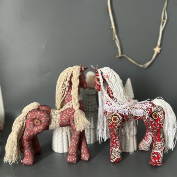 Лошадки из ткани
