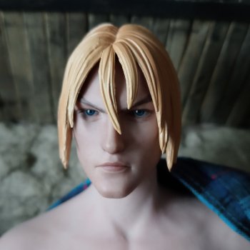 Крис, он же Финн, старший брат Мойры, воин, кузнец, художник.