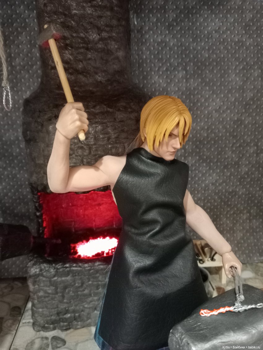 Крис, он же Финн, старший брат Мойры, воин, кузнец, художник (фото 5)