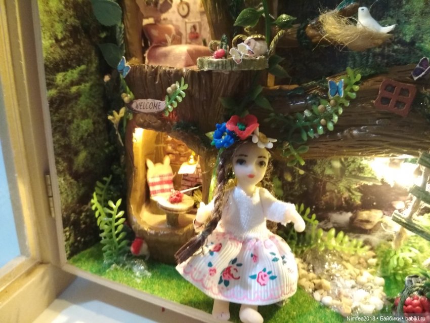 А у нас есть девочка, звать ее Алёнушка