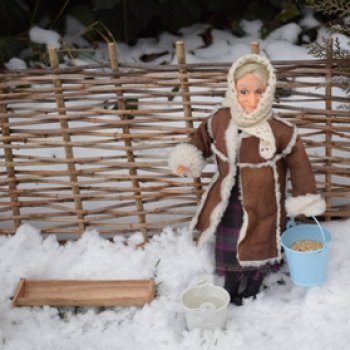 Жили у бабуси