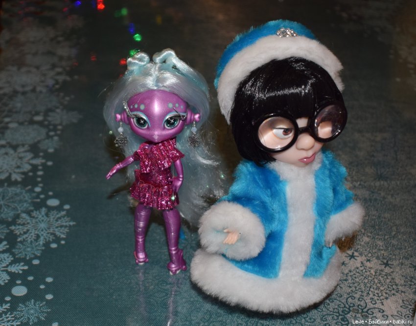 Новенькие на новогодней ёлке (фото 5)