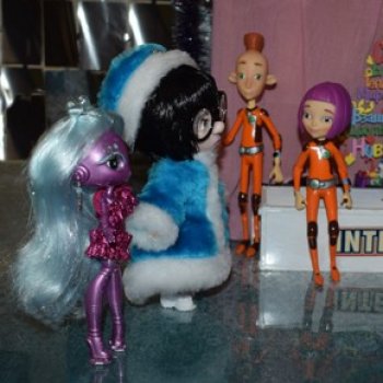 Новенькие на новогодней ёлке