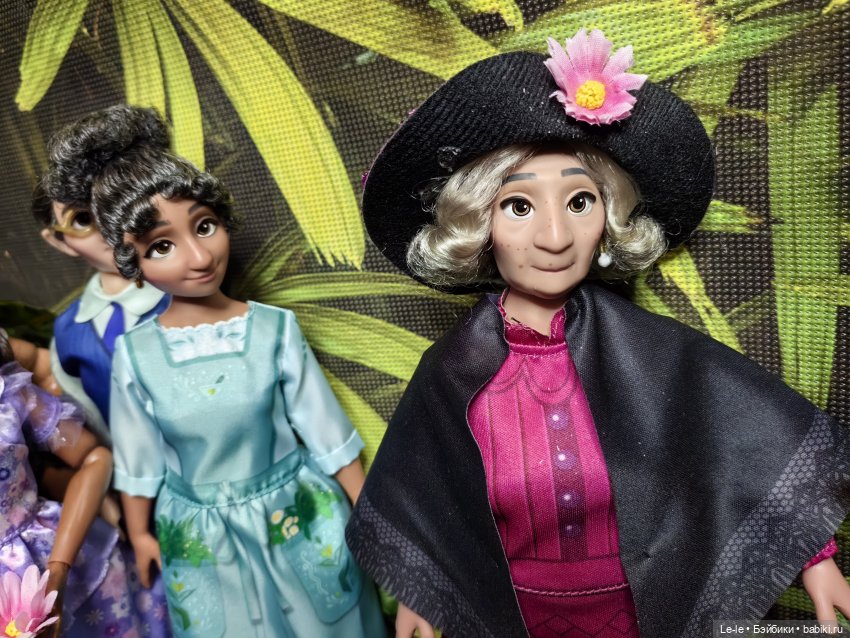 Семейство Мадригаль — Куклы Disney Animators и Принцессы Диснея: Disney Store