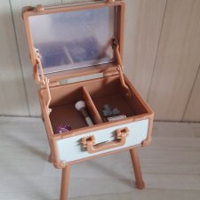 Чемоданчик с парфюмом для кукол