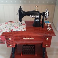 Швейная машинка — музыкальная