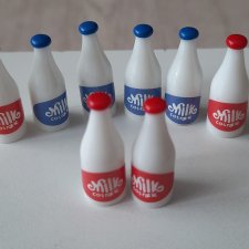 Бутылочки молока