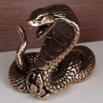 Змея металл