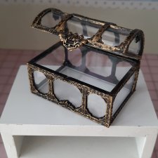 Сундук в кукольный домик #