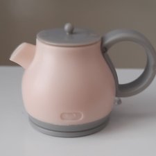 Чайник в кукольный домик .
