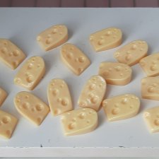 Кусочки сыра