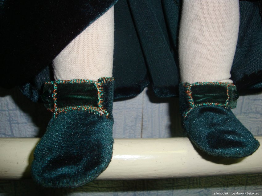 Еще раз Сашенька в "средневековом" платье (фото 4)